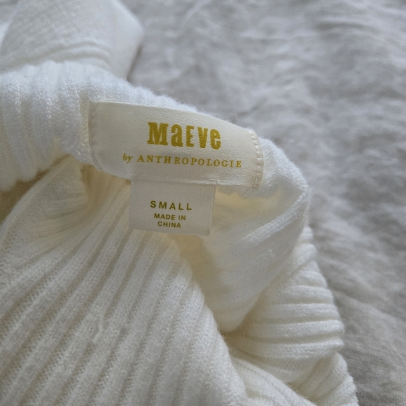 Mock turtle neck shirt, size small - Picture 3 of 5